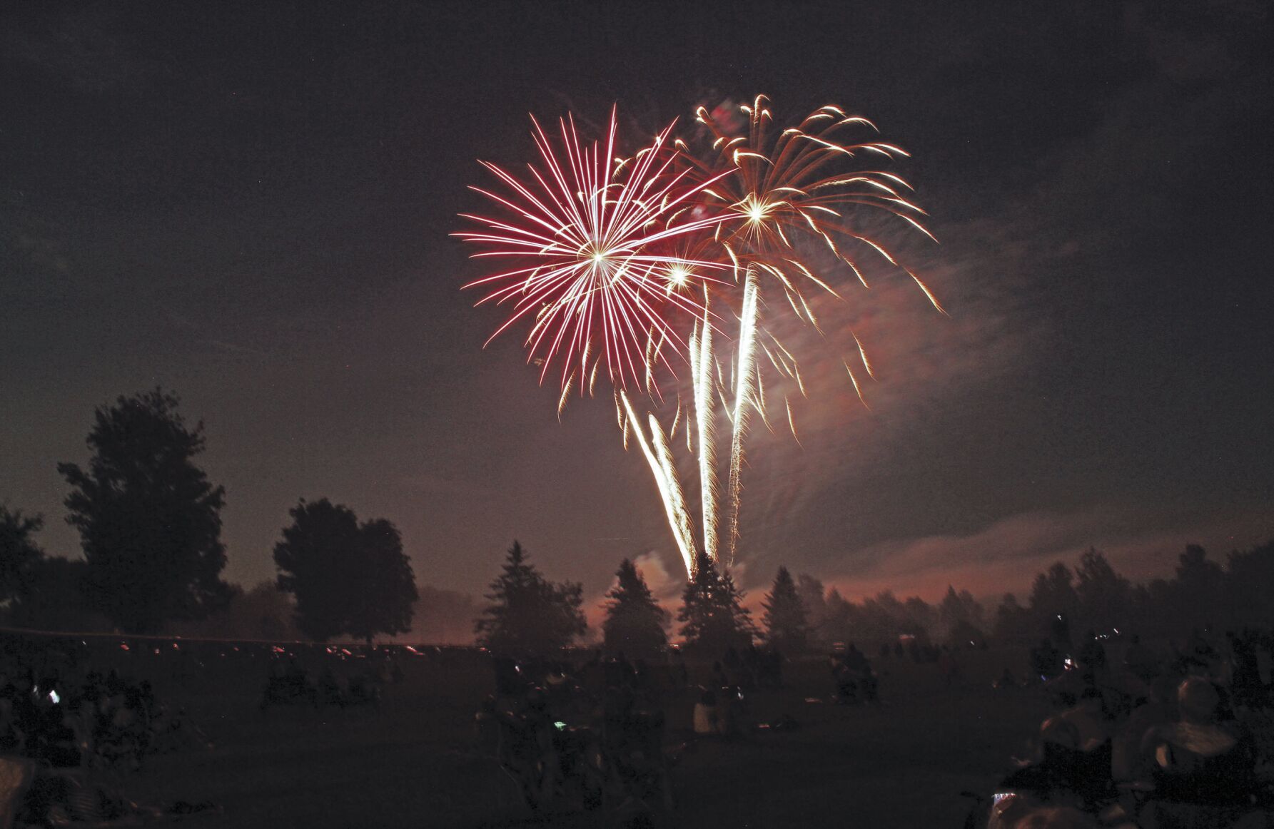 HLJuly4Fireworks(UHL)1.JPG